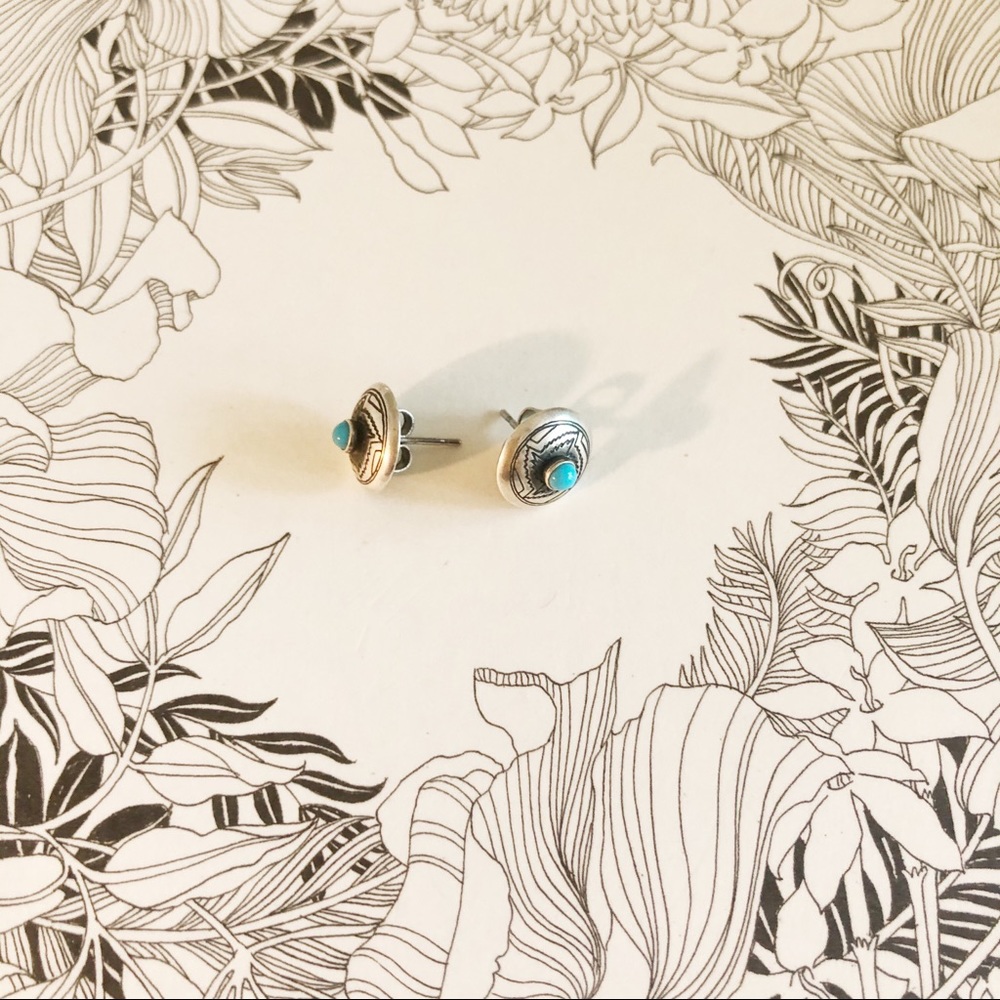 Cute Southwest Style Post Earring in Silver